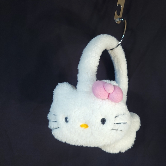 Sanrio Accessories - Sanrio Hello Kitty Fluffy Plush Earmuffs